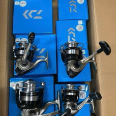 Máy DAIWA STRIKEFORCE 4000-b chính hãng.Chuyên lure,câu chép,câu trê...